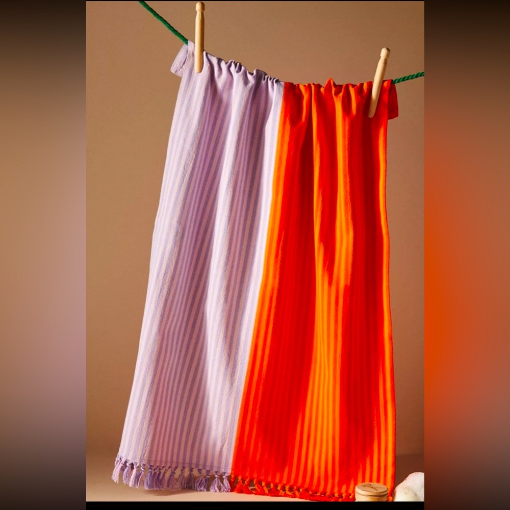 Anthropology, Trudy dish towel. Lilac - Picture 3 of 5